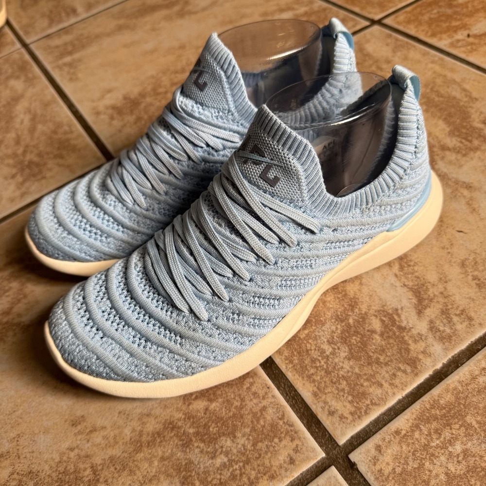 APL Athletic Propulsion Labs Techloom Wave Sneaker Size 7.5 Icy Blue Athletic - Picture 4 of 8